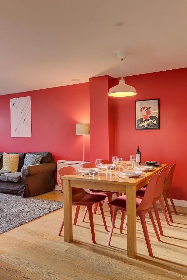 Apartment Biolay 2 - Alpes Travel - Central Chamonix - Sleeps 4-6