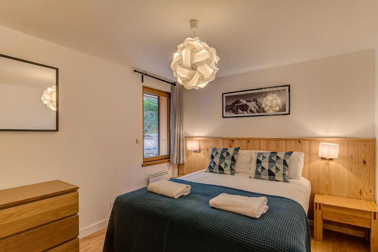 Biolay 2 - Alpes Travel - Central Chamonix - Sleeps 4-6 0*,  France