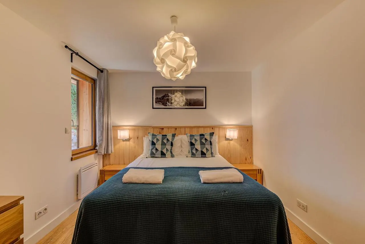 Apartment Biolay 2 - Alpes Travel - Central Chamonix - Sleeps 4-6