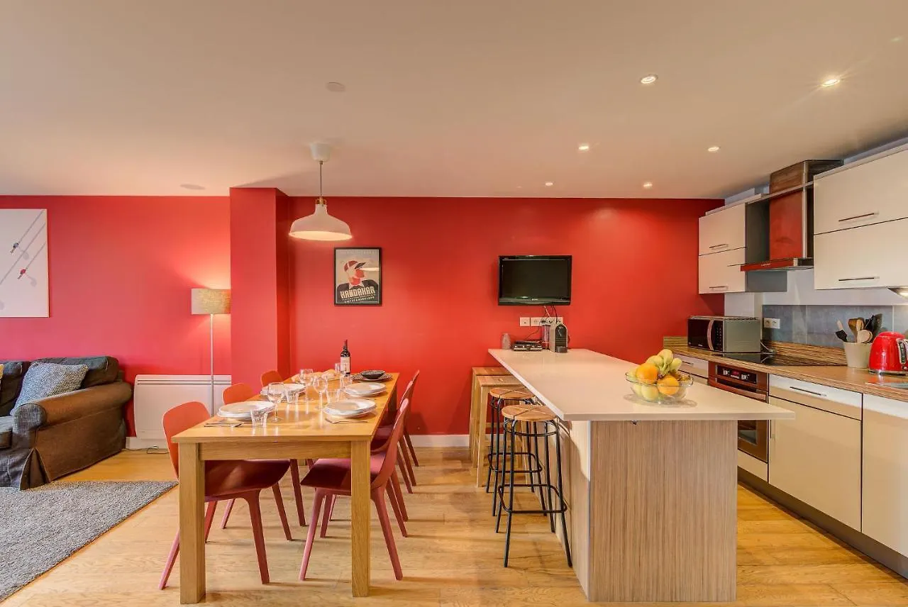 Biolay 2 - Alpes Travel - Central Chamonix - Sleeps 4-6