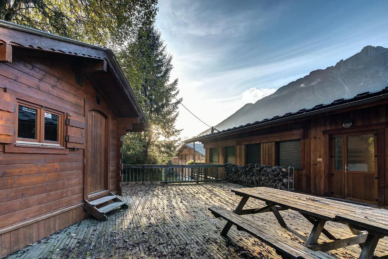 Biolay 2 - Alpes Travel - Central Chamonix - Sleeps 4-6
