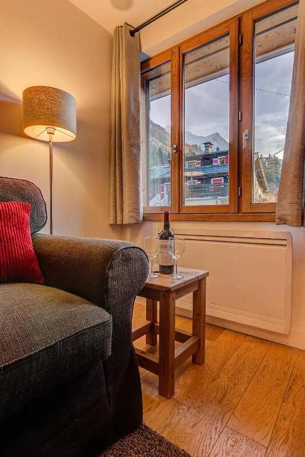 Apartment Biolay 2 - Alpes Travel - Central Chamonix - Sleeps 4-6 France
