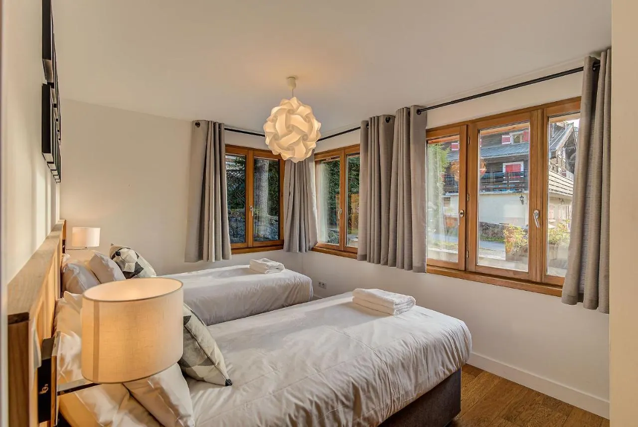 Apartment Biolay 2 - Alpes Travel - Central Chamonix - Sleeps 4-6 France